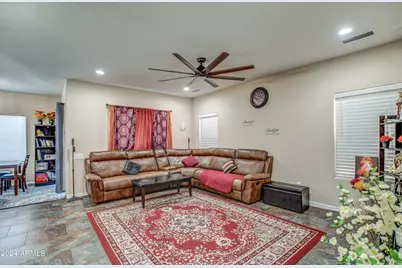 2015 W Davis Road, Phoenix, AZ 85023 - Photo 3