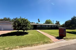 5948 E Calle Del Paisano, Phoenix, AZ 85018 - Photo 3