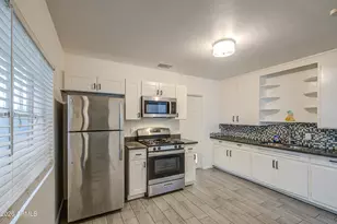 7226 N 26th Dr, Phoenix, AZ 85051 - Photo 11