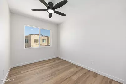 4721 E Jones Avenue, Phoenix, AZ 85040 - Photo 11