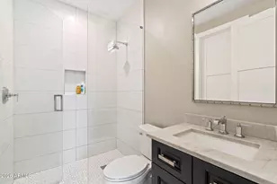 6755 N 7th Ave, Phoenix, AZ 85013 - Photo 35