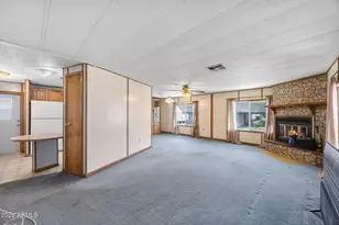 2701 E Utopia Rd, Phoenix, AZ 85050 - Photo 11