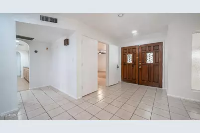 588 W 21st Avenue, Apache Junction, AZ 85120 - Photo 9