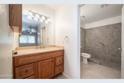 588 W 21st Avenue, Apache Junction, AZ 85120 - Photo 17