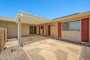 10608 W El Capitan Cir, Sun City, AZ 85351 - Photo 5