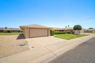 10608 W El Capitan Cir, Sun City, AZ 85351 - Photo 3