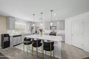 2333 W Kowalsky Ln, Phoenix, AZ 85041 - Photo 3