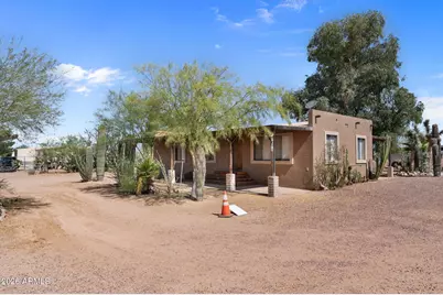 50702 W Hector Road, Aguila, AZ 85320 - Photo 15