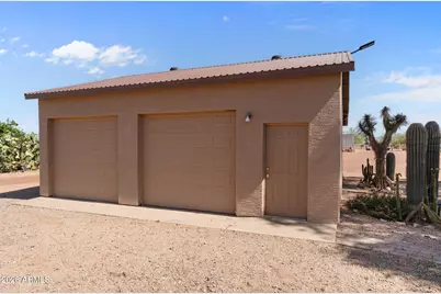 50702 W Hector Road, Aguila, AZ 85320 - Photo 17