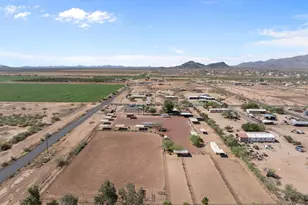 50702 W Hector Rd, Aguila, AZ 85320 - Photo 7