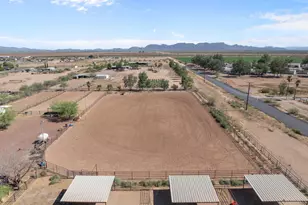 50702 W Hector Rd, Aguila, AZ 85320 - Photo 5