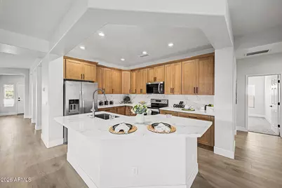 10430 E Juanita Avenue, Mesa, AZ 85209 - Photo 9