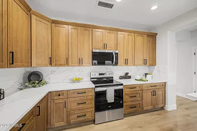 10430 E Juanita Avenue, Mesa, AZ 85209 - Photo 11
