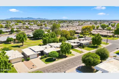 10333 W Highwood Lane, Sun City, AZ 85373 - Photo 41