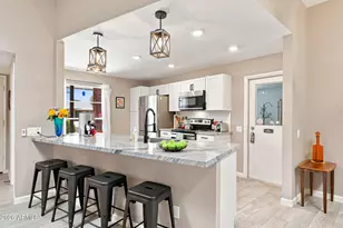 10333 W Highwood Ln, Sun City, AZ 85373 - Photo 9