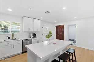 728 N Pine St, Gilbert, AZ 85233 - Photo 9