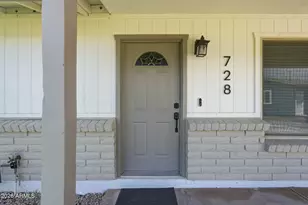 728 N Pine St, Gilbert, AZ 85233 - Photo 3