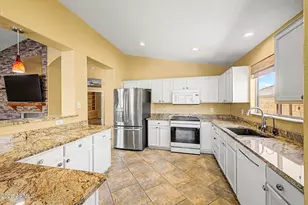 11355 S Hopi St, Goodyear, AZ 85338 - Photo 15