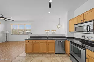 2233 E Huntington Dr, Phoenix, AZ 85040 - Photo 11