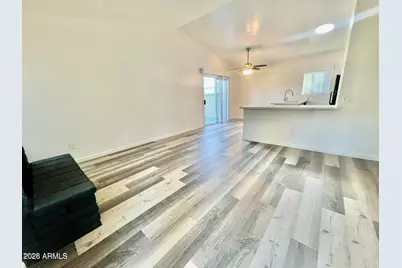 32 W Loma Vista Drive #102, Tempe, AZ 85282 - Photo 3