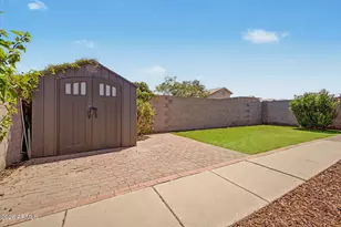 8621 W Davis Rd, Peoria, AZ 85382 - Photo 29