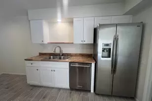 10936 W Coggins Dr, Sun City, AZ 85351 - Photo 9