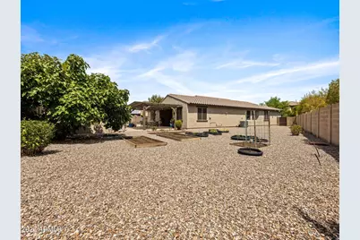 18053 W Montecito Avenue, Goodyear, AZ 85395 - Photo 47