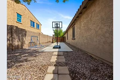 18053 W Montecito Avenue, Goodyear, AZ 85395 - Photo 53