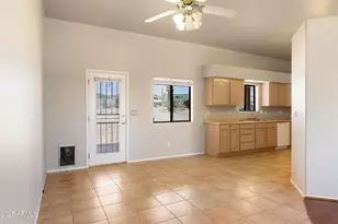 670 E Moon Vista St, Apache Junction, AZ 85119 - Photo 17