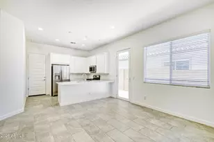 25137 N 177th Ave, Surprise, AZ 85387 - Photo 9