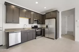 17352 W Gray Fox Trl, Surprise, AZ 85387 - Photo 7