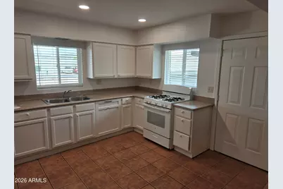 145 W Wickenburg Way W #Apt B, Wickenburg, AZ 85390 - Photo 5