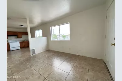 1321 W Vogel Avenue #Apt 6, Phoenix, AZ 85021 - Photo 5