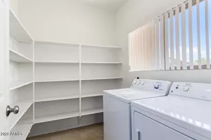 7988 W Sanna St, Peoria, AZ 85345 - Photo 25