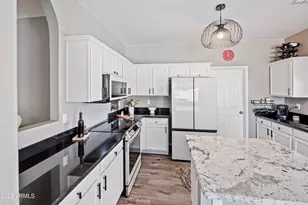 7988 W Sanna St, Peoria, AZ 85345 - Photo 23