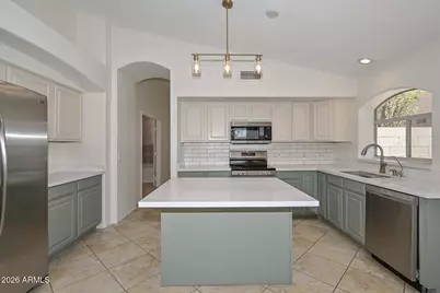 7911 W Kimberly Way, Glendale, AZ 85308 - Photo 5