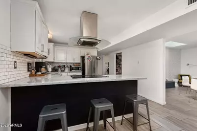 6643 N 7th Drive, Phoenix, AZ 85013 - Photo 13