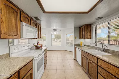 9337 N 111th Drive, Sun City, AZ 85351 - Photo 15