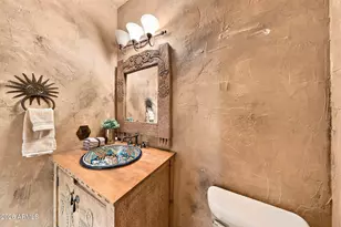 1732 E Gelding Dr, Phoenix, AZ 85022 - Photo 23