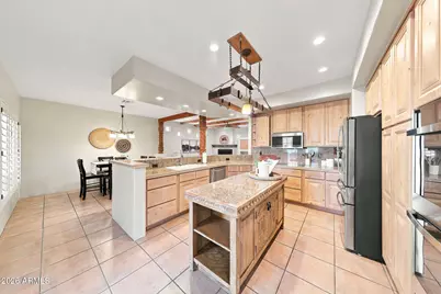 1732 E Gelding Drive, Phoenix, AZ 85022 - Photo 5