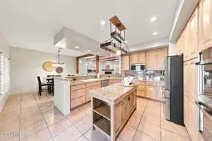 1732 E Gelding Dr, Phoenix, AZ 85022 - Photo 5