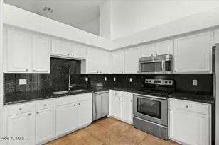 330 S Farmer Ave, Tempe, AZ 85281 - Photo 13
