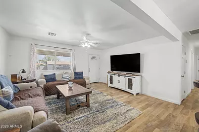 601 E Euclid Avenue, Phoenix, AZ 85042 - Photo 9