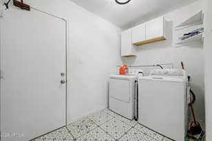 601 E Euclid Ave, Phoenix, AZ 85042 - Photo 29