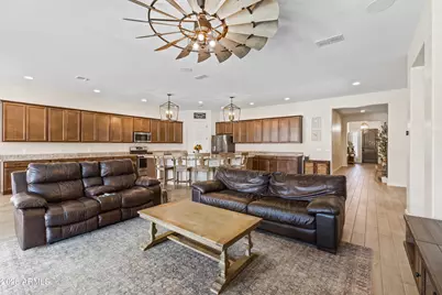 9416 W Parkside Lane, Peoria, AZ 85383 - Photo 13