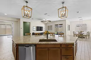9416 W Parkside Ln, Peoria, AZ 85383 - Photo 11