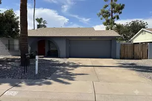 2840 W Michelle Dr, Phoenix, AZ 85053 - Photo 1