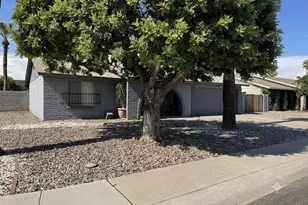 2840 W Michelle Dr, Phoenix, AZ 85053 - Photo 3