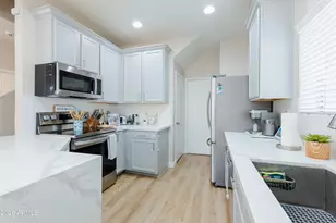 9510 N 82nd Ln, Peoria, AZ 85345 - Photo 11