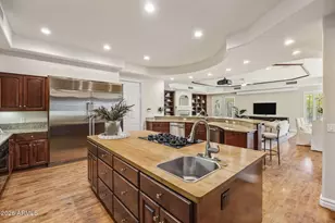 1431 W Caribbean Ln, Phoenix, AZ 85023 - Photo 13